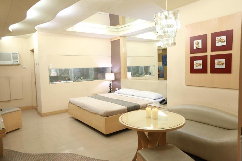 Victoria Court Suites Pasig Exteriér fotografie