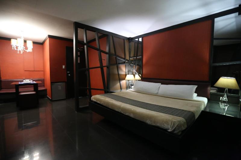 Victoria Court Suites Pasig Exteriér fotografie