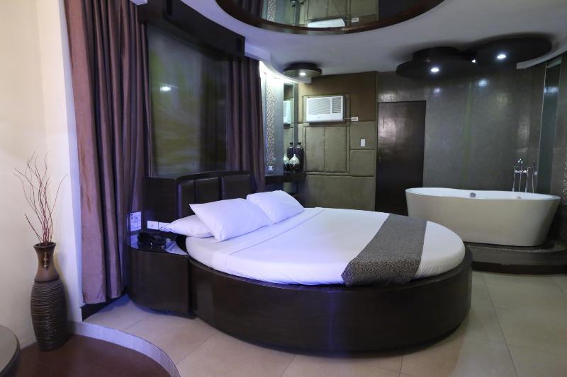 Victoria Court Suites Pasig Exteriér fotografie