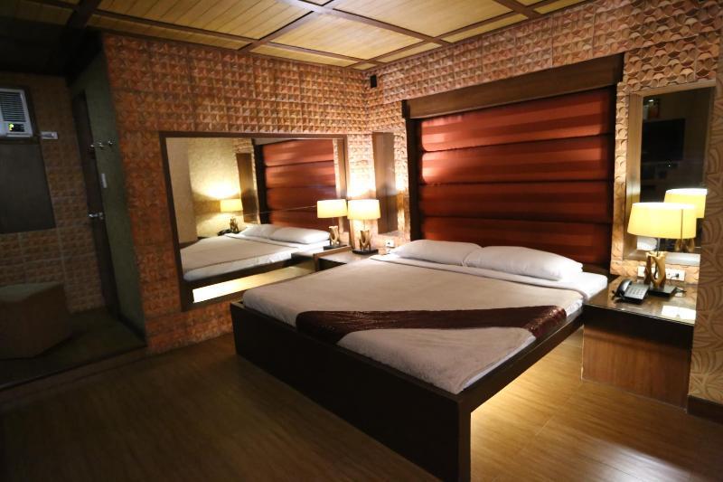 Victoria Court Suites Pasig Exteriér fotografie