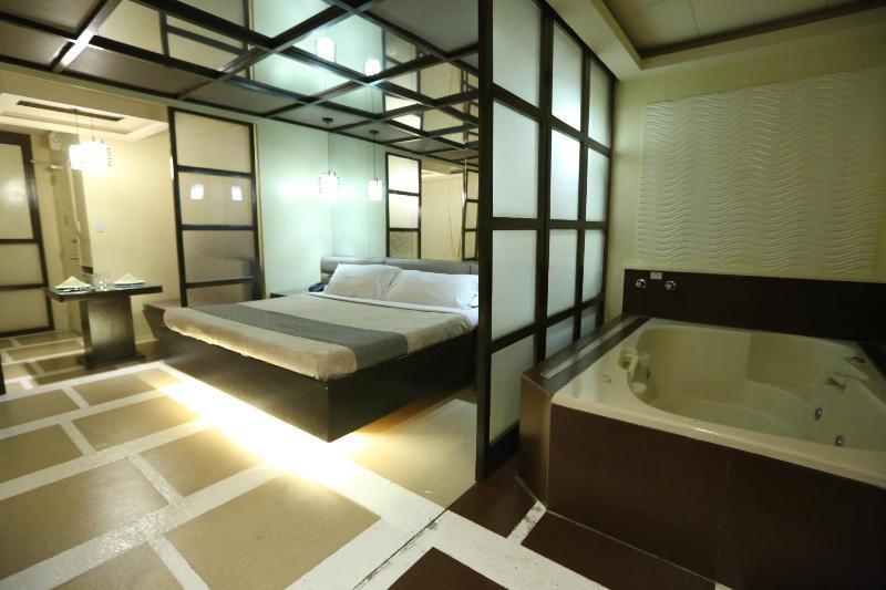 Victoria Court Suites Pasig Exteriér fotografie